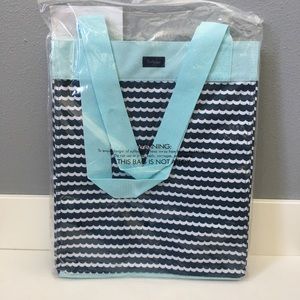 Thirty One Essential Storage tote